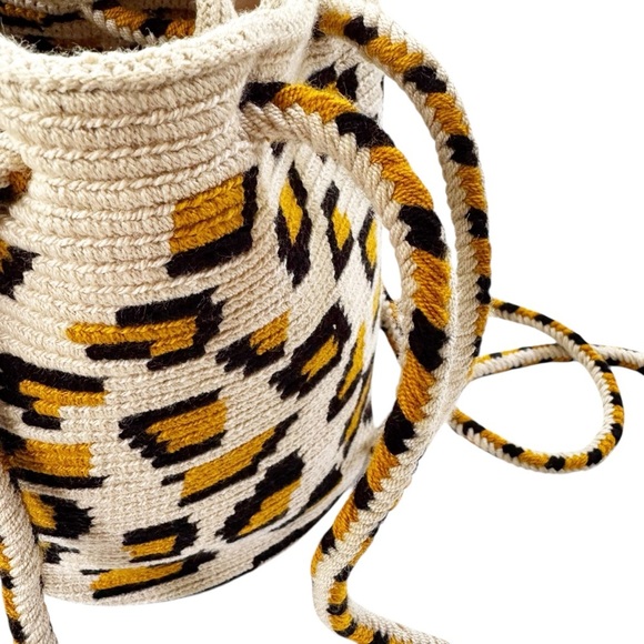 Crochet Wayuu Bag with Tassel Drawstring Strap - Picture 6 of 12